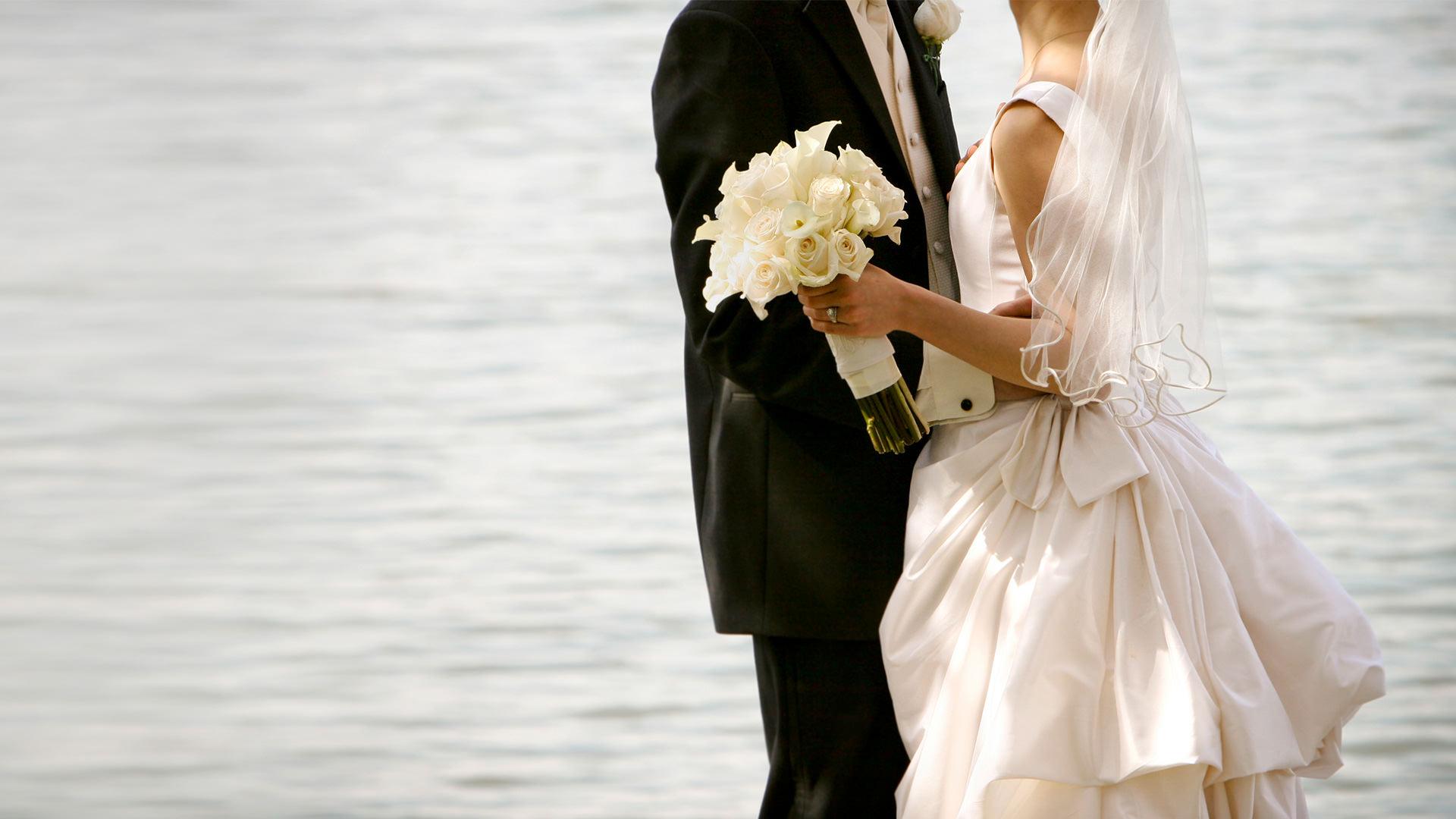 A couple getting married in Victoria, BC