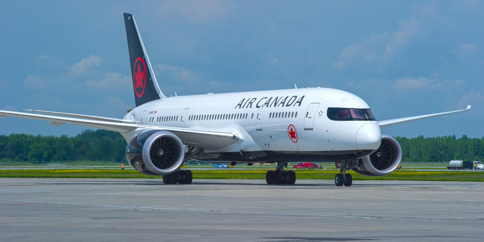 Air Canada plane image